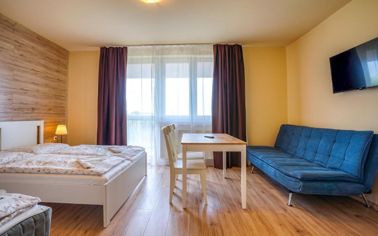 Apartmany Karmon Park Veľký Meder Екстериор снимка