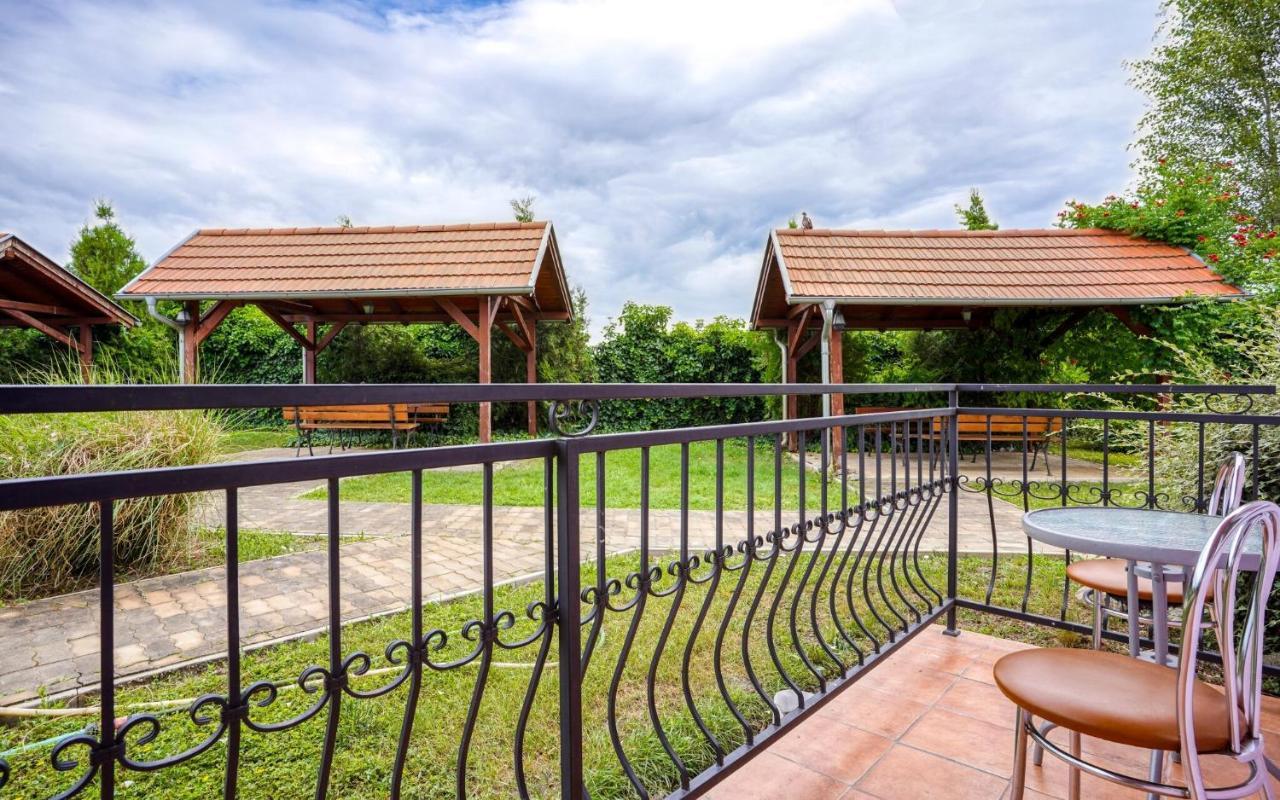 Apartmany Karmon Park Veľký Meder Екстериор снимка