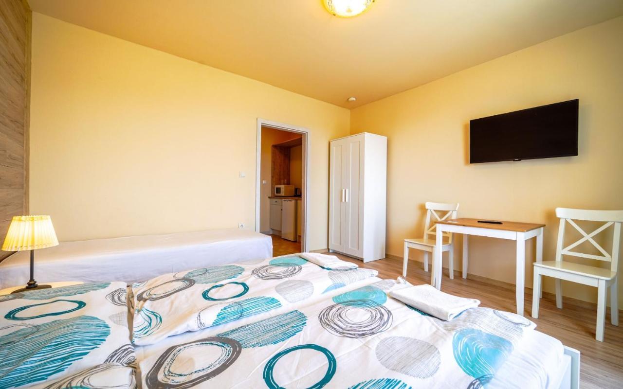 Apartmany Karmon Park Veľký Meder Екстериор снимка